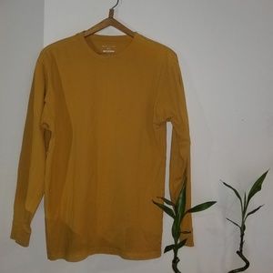 Long sleeve t-shirt